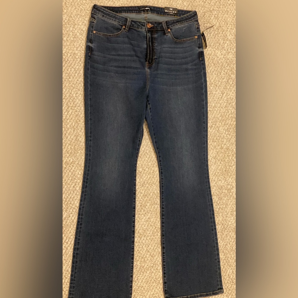 Fashion Nova Jeans , SUPER stretchy